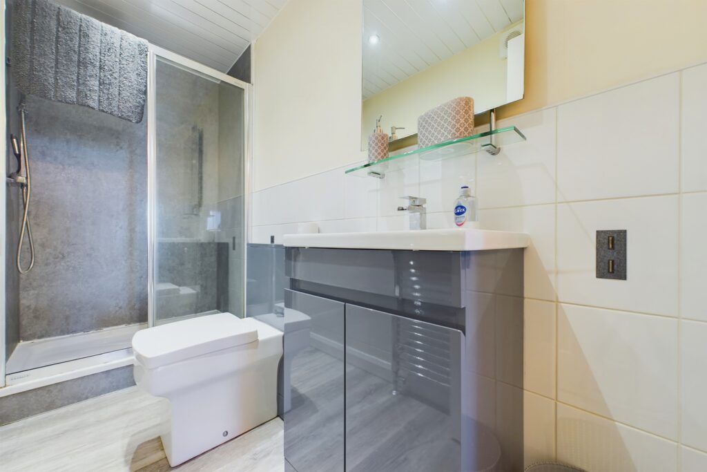 Additional image 11 of 3 bed flat for saleFlat A, 71 Victoria Road, Gourock PA19