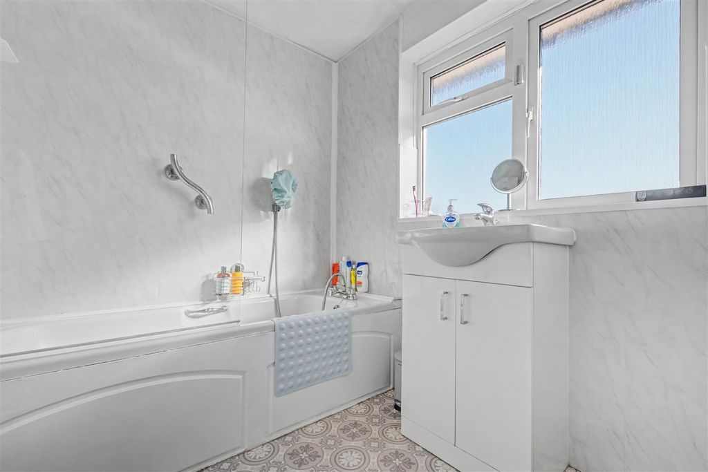 Additional image 17 of 3 bed semi-detached house for saleFarm Road, Chilwell, Nottingham NG9