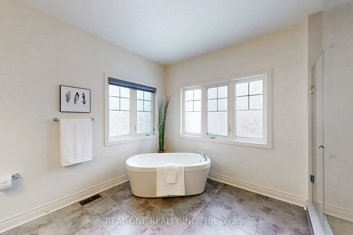 Additional image 14 of 11 Match Point Court