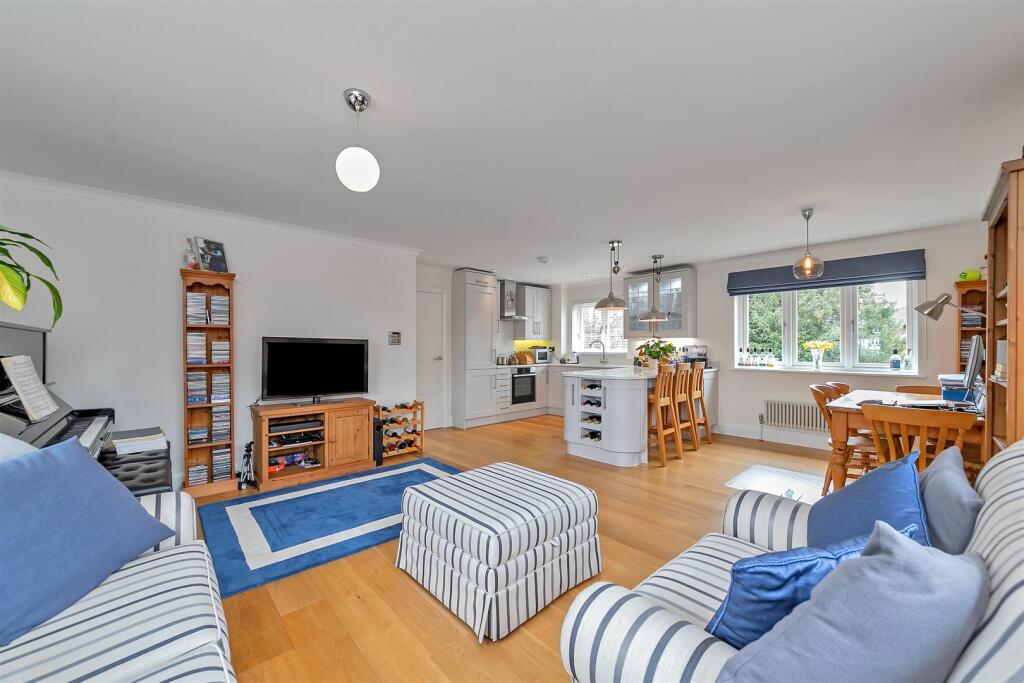 Additional image 5 of Woodstock Road North, St. Albans