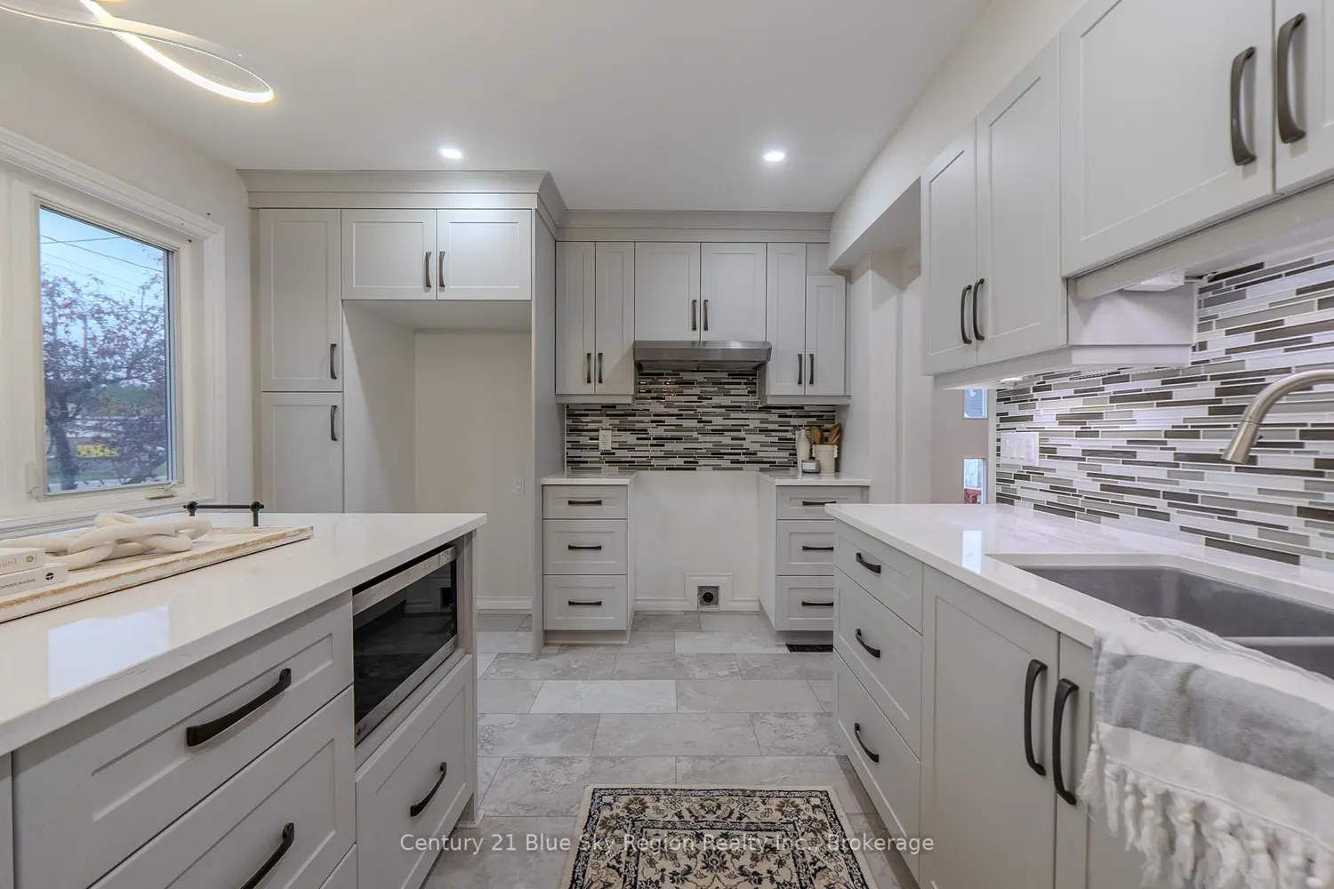 Additional image 3 of 444 Lansdowne Street