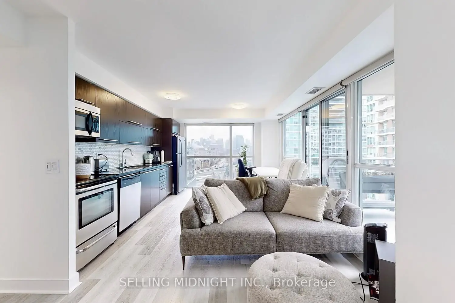 100 Western Battery Road 711