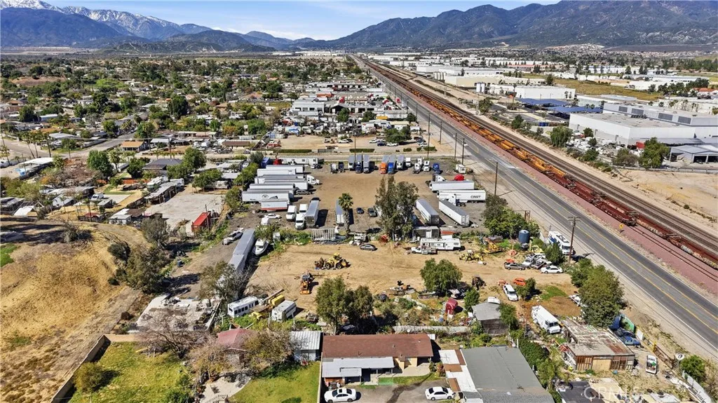 Additional image 38 of 2035 W 1st Ave, San Bernardino, CA 92407