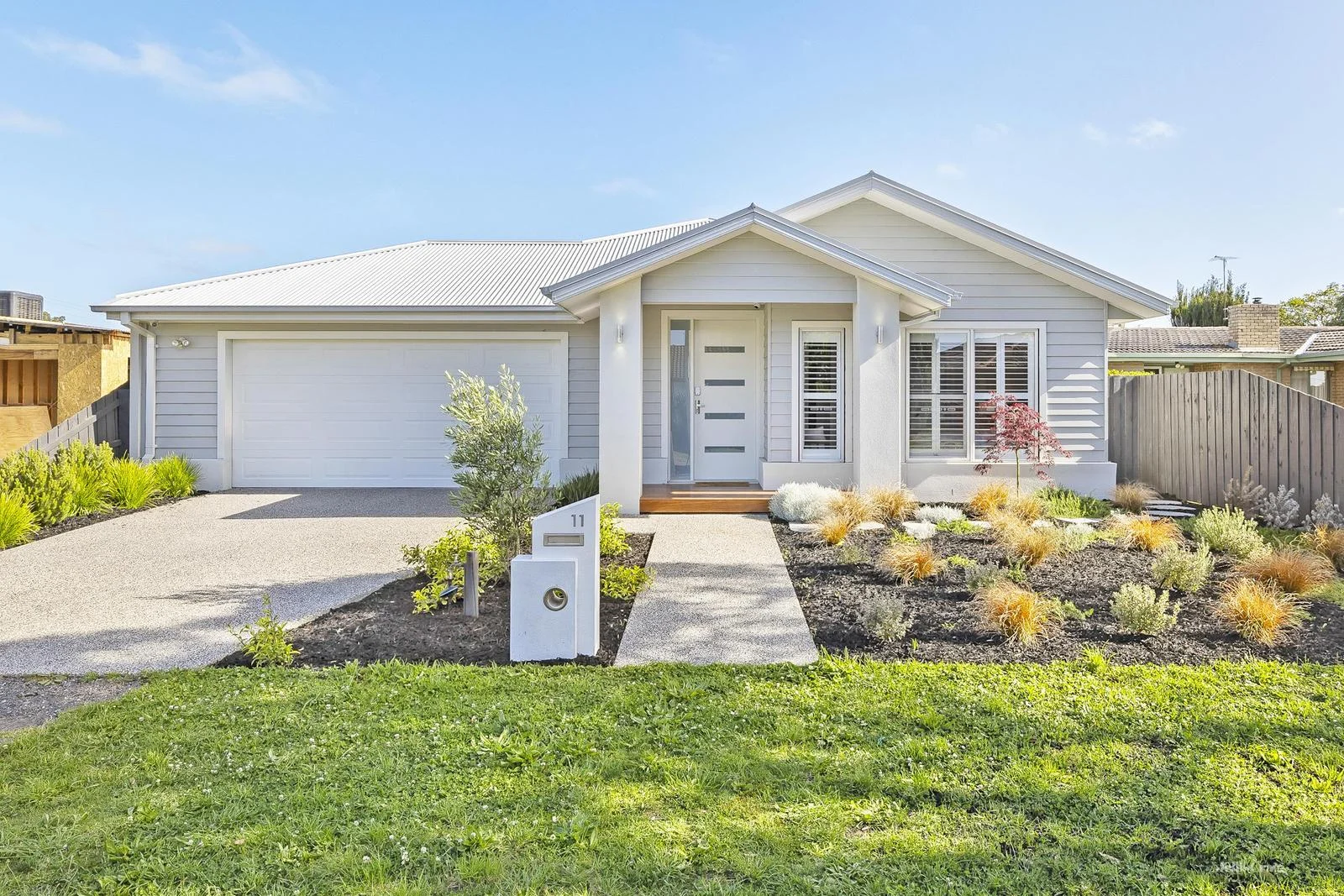 11 Meadow Avenue, Rye VIC 3941