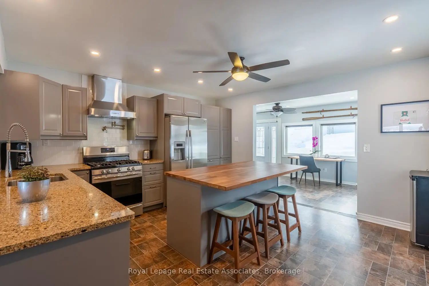 Additional image 6 of 398 Gilbert Bay Lane