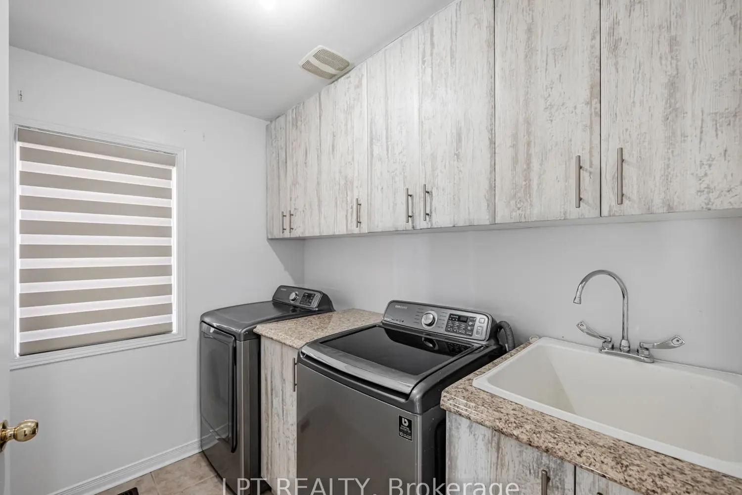 Additional image 8 of 7 Homeview Road