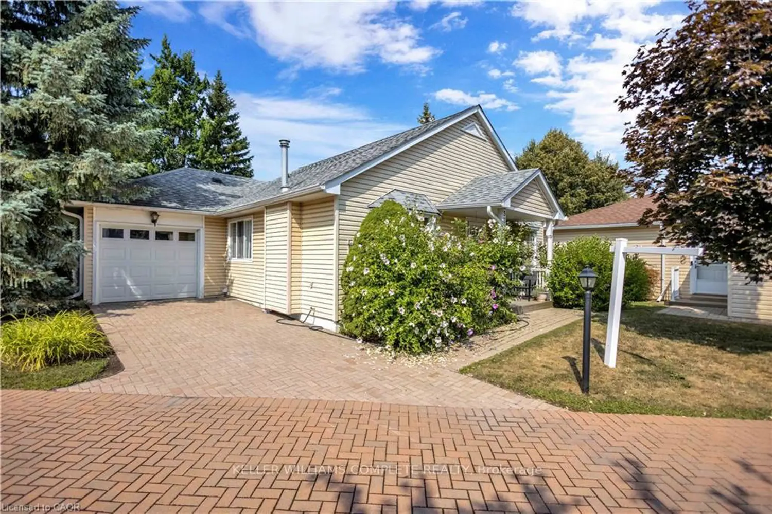 375 Silverbirch Boulevard