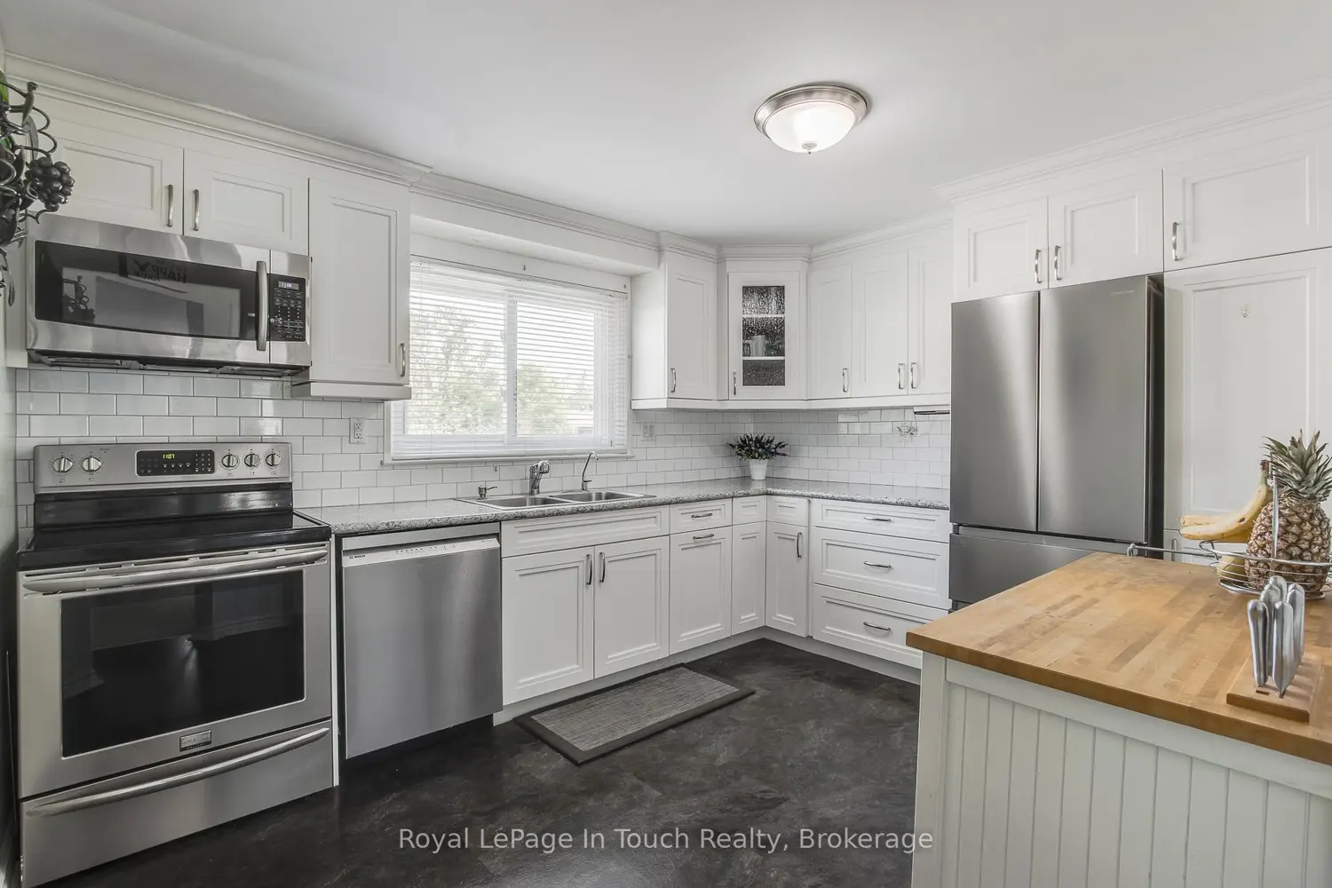 Additional image 5 of 233 Innisfil Street 4