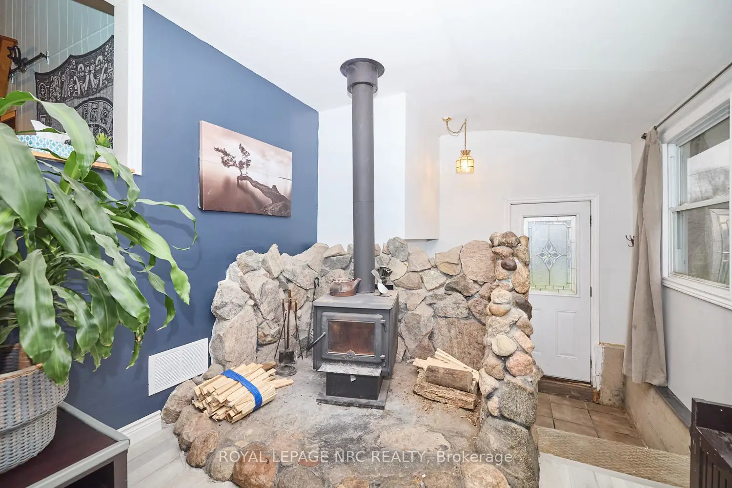 Additional image 7 of 48 Derner Line