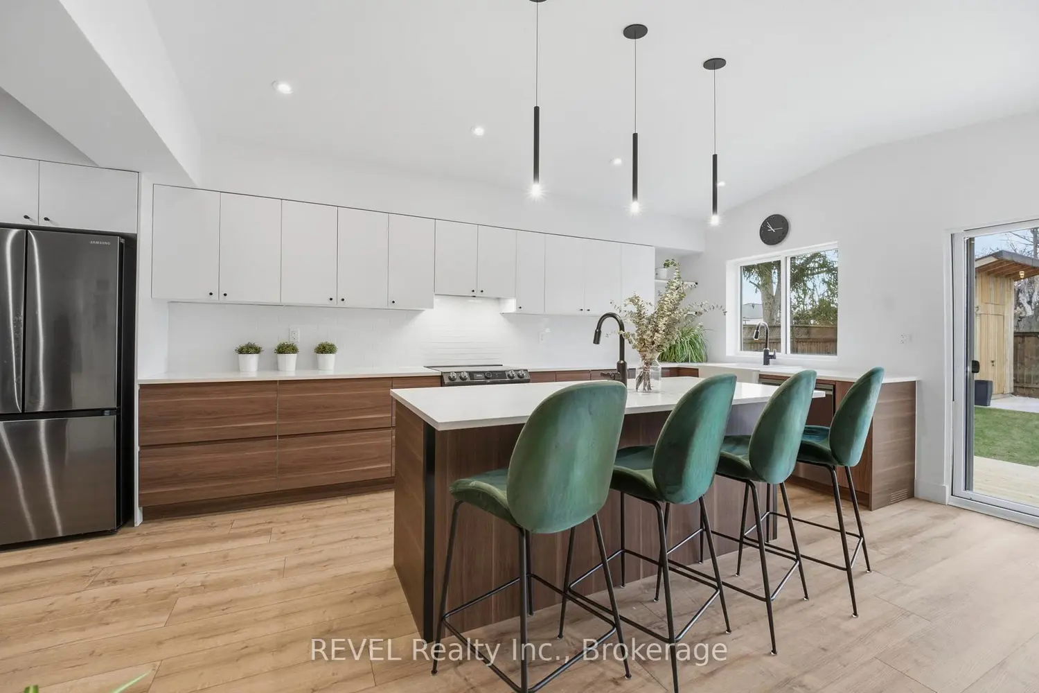 Additional image 3 of 18 Lincoln Avenue