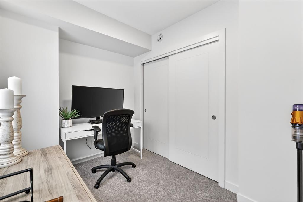 Additional image 6 of 10 Currie Walk SW, Calgary, AB, T3E 8H6