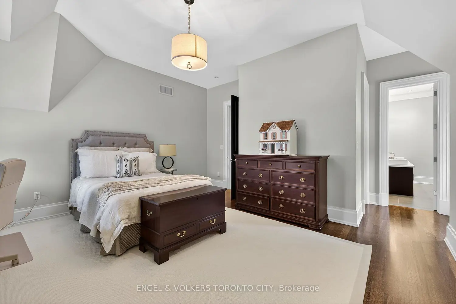 Additional image 15 of 28 Long Hill Drive