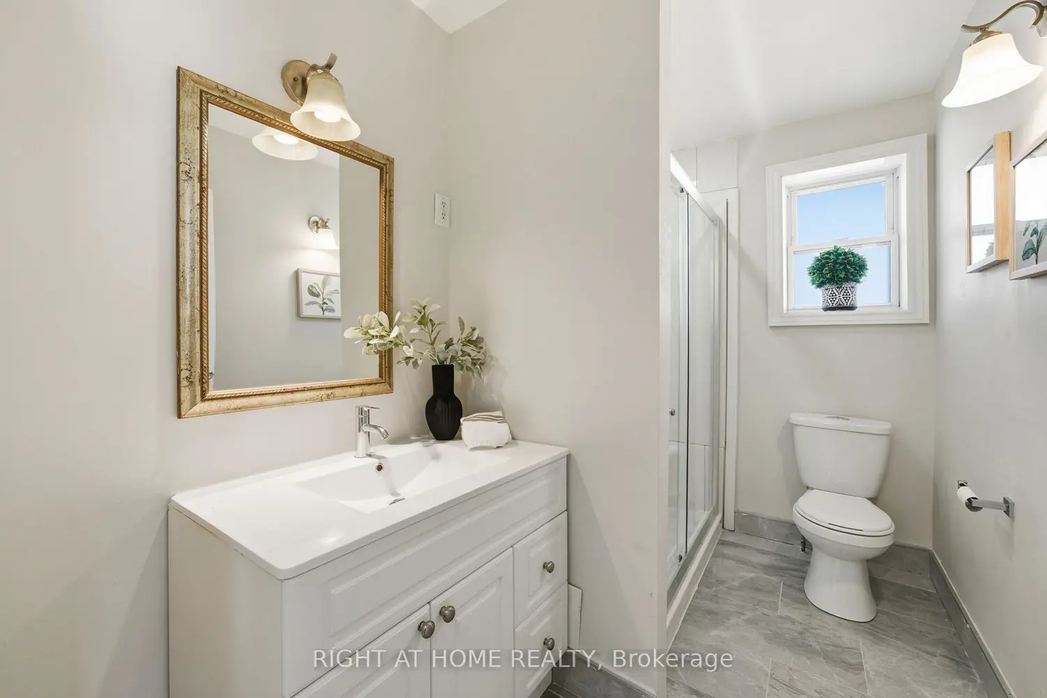 Additional image 8 of 708 Carnegie Avenue