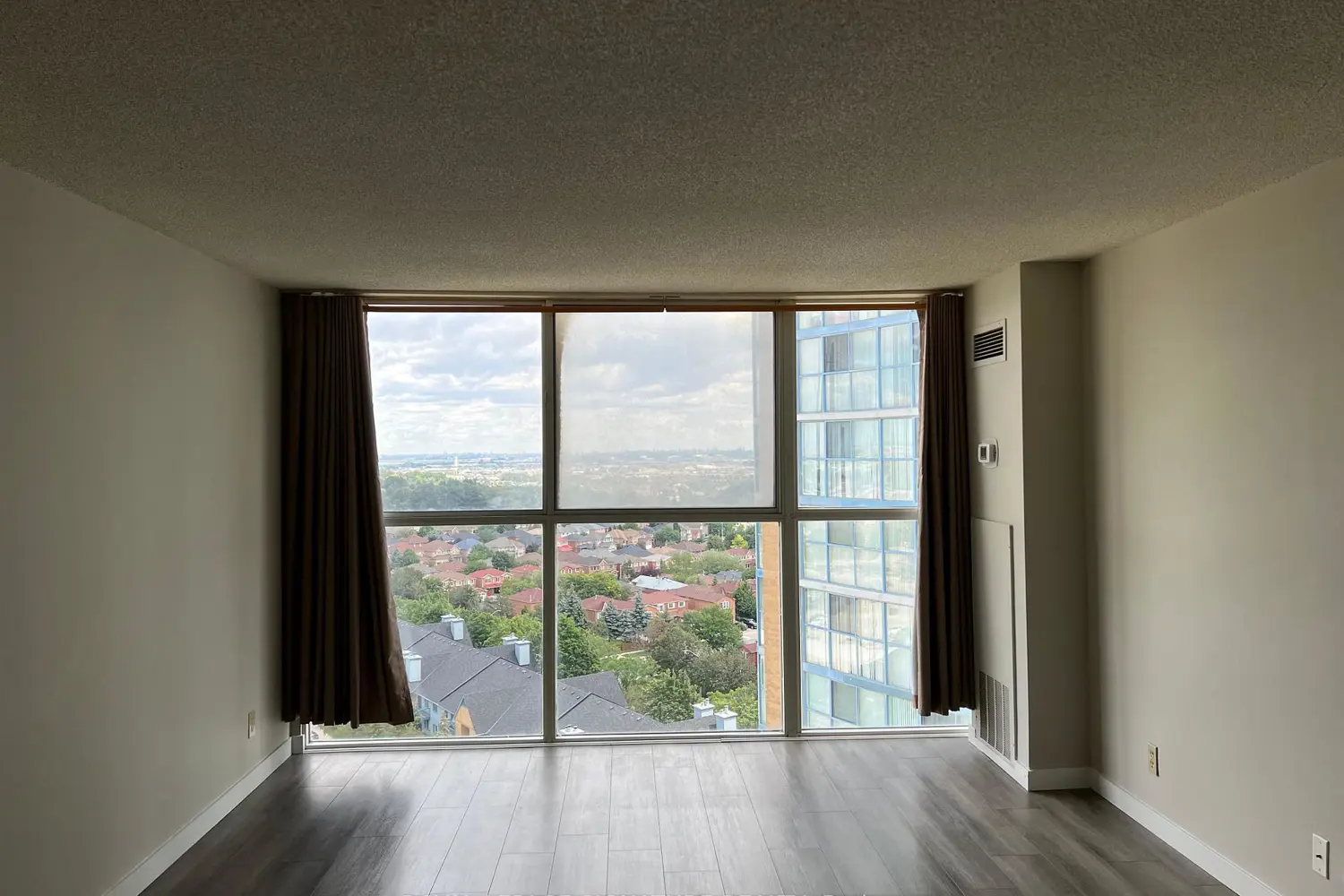 Additional image 7 of 25 Trailwood Drive 1606