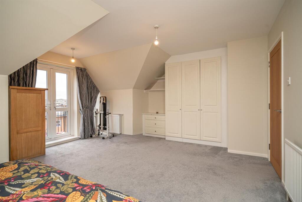 Additional image 11 of Park View Close, St. Albans