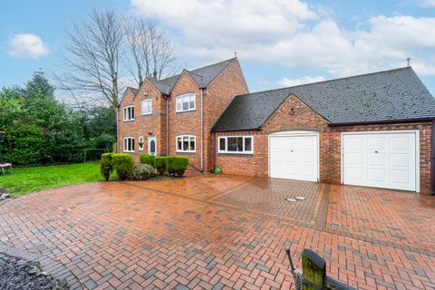 Beech Farm Croft, Birmingham, West Midlands B31