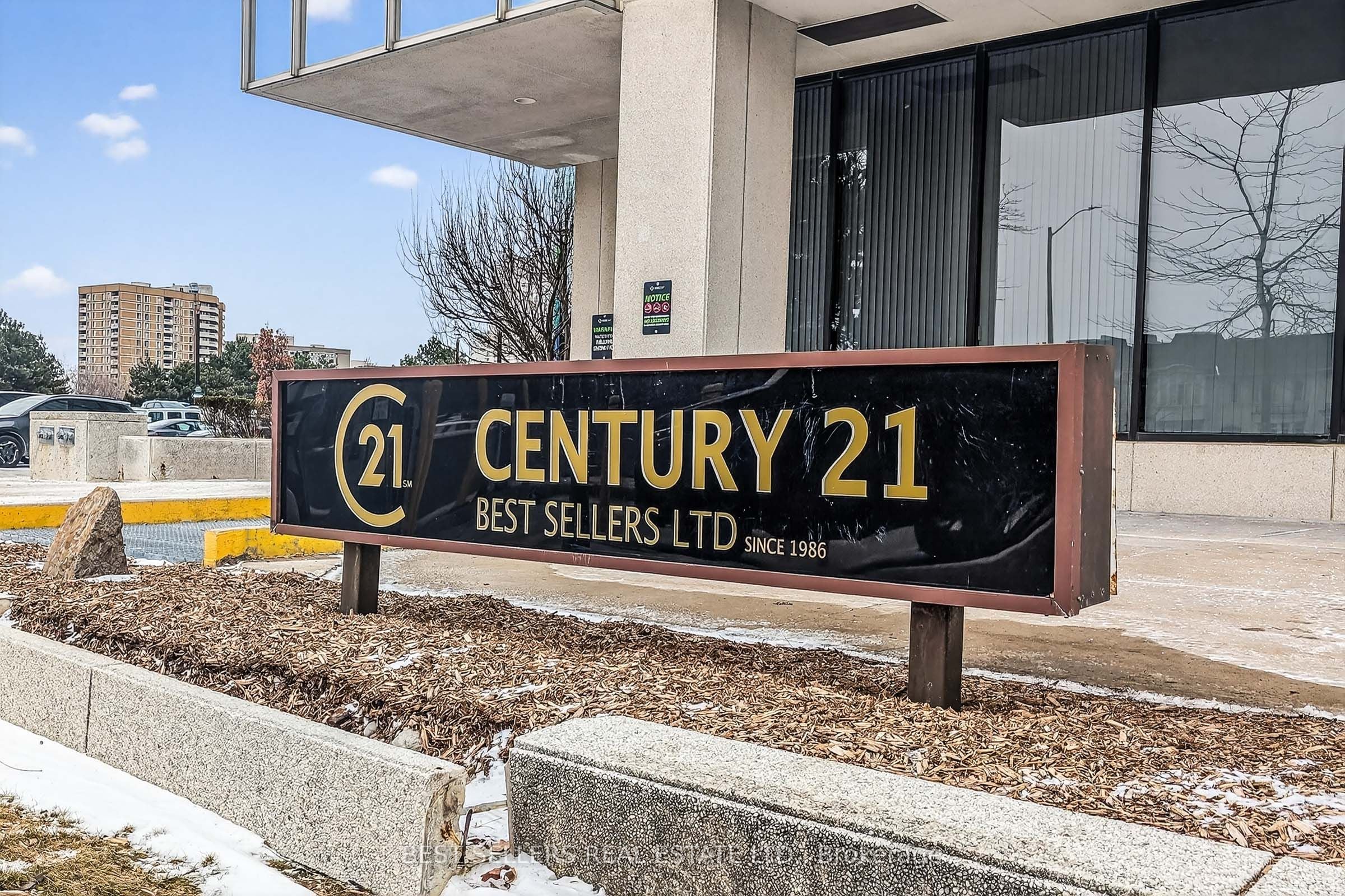 150-4 Robert Speck Parkway, Mississauga, ON, L4Z 1S1