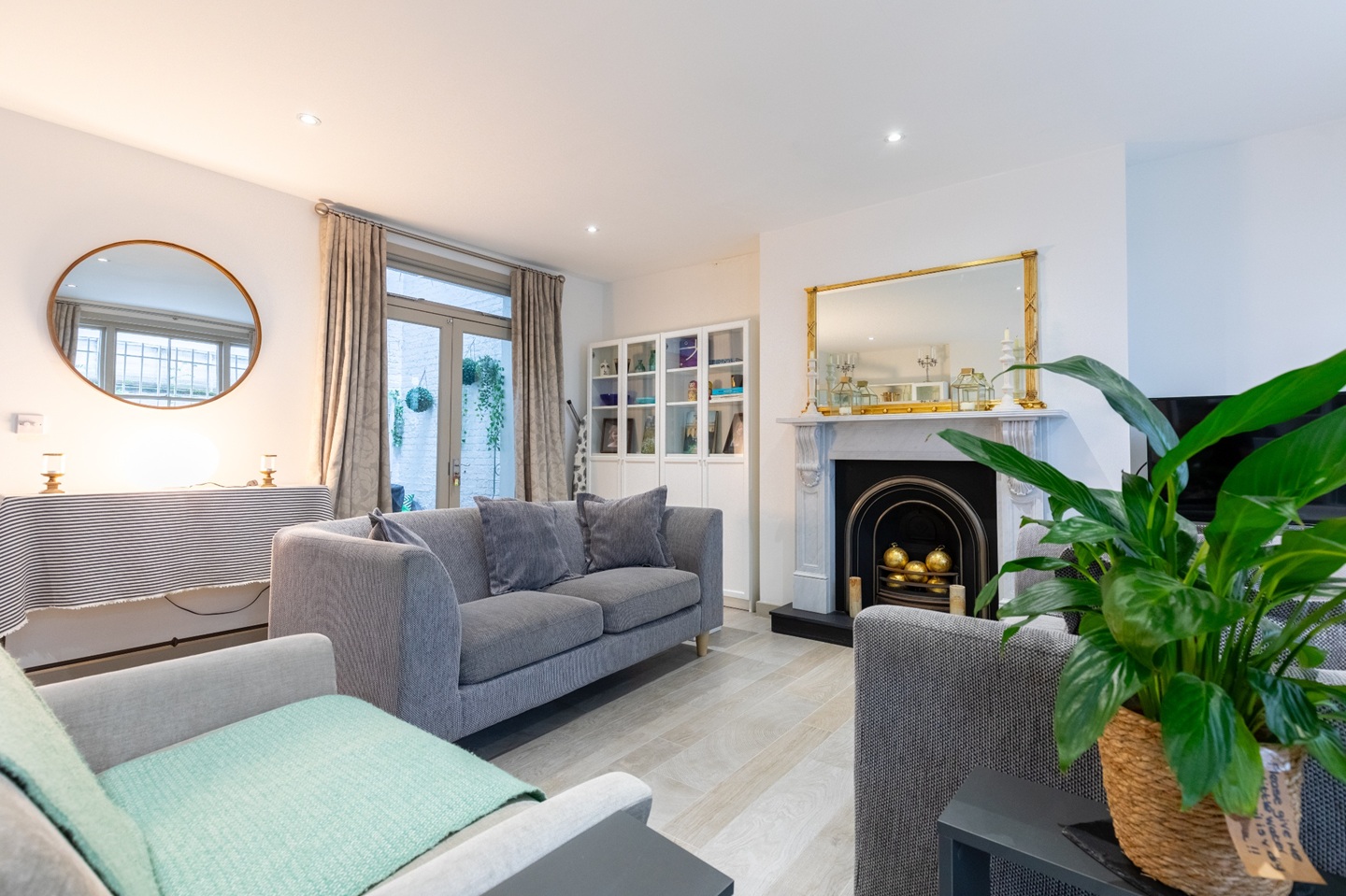 2 Bed Flat, Linden Gardens, W2, N1 7GU