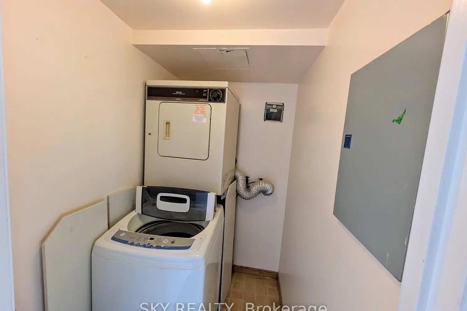 Additional image 9 of 25 Fairview Road 405