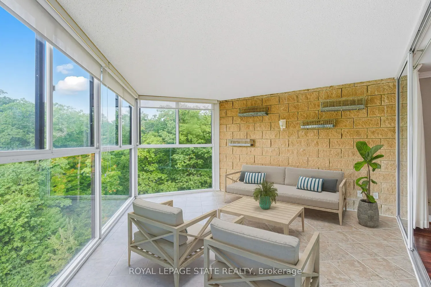 Additional image 9 of 20 Berkley Street 702