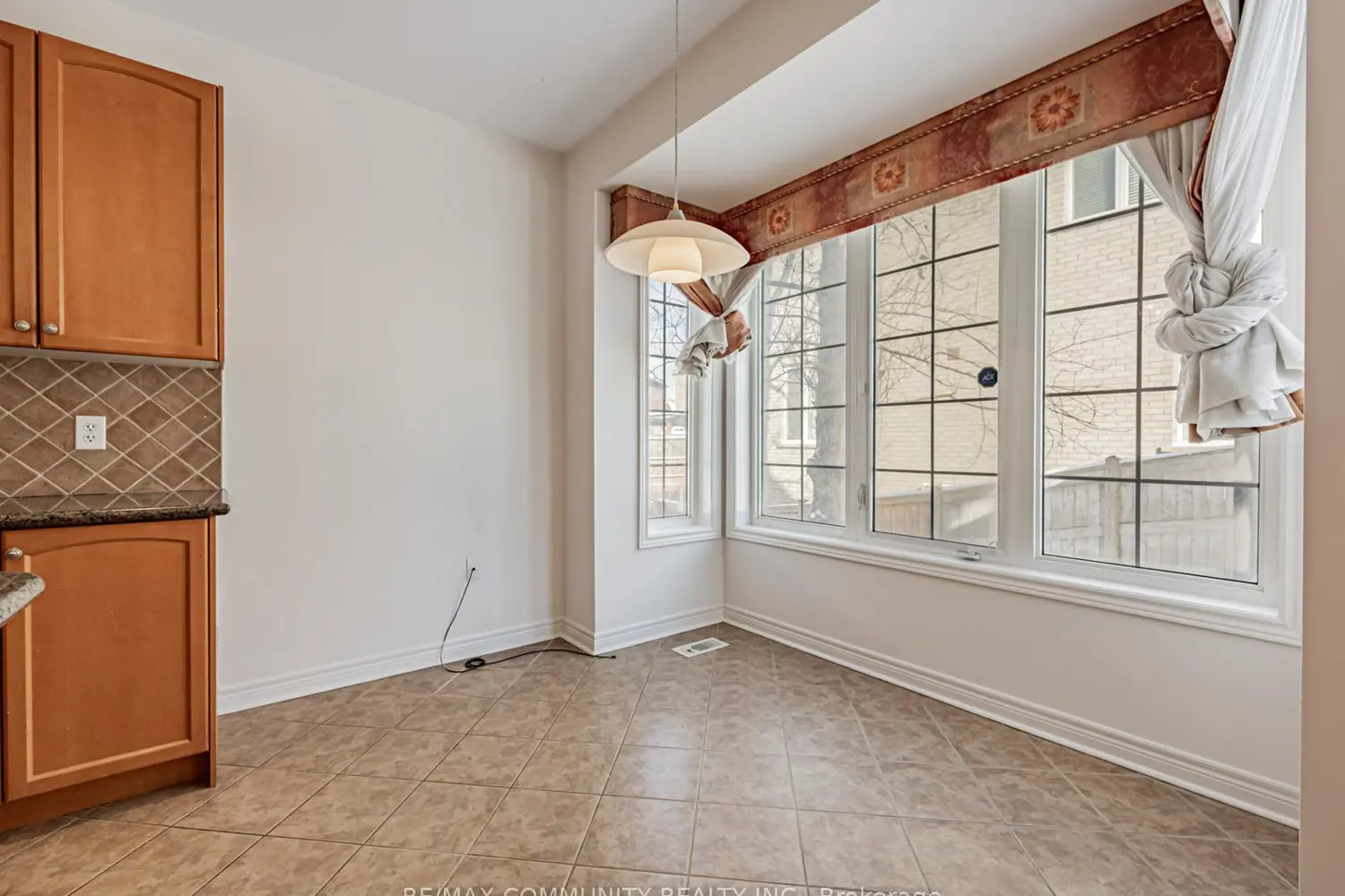 Additional image 11 of 2 John Davis Gate