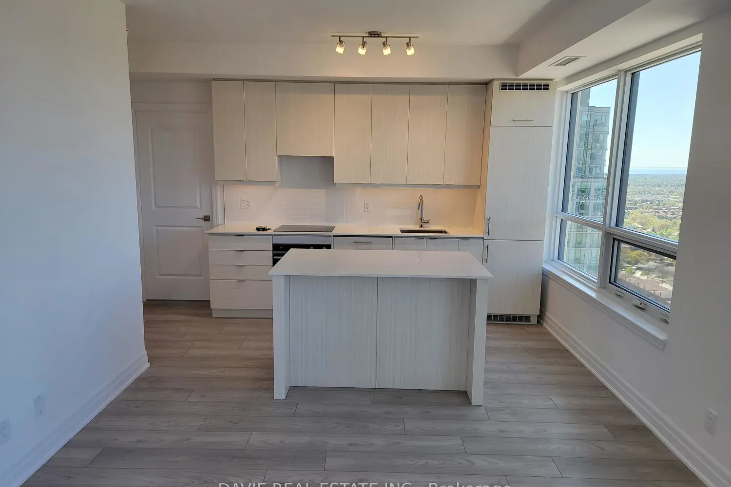 36 Elm Drive 2909 photo 4
