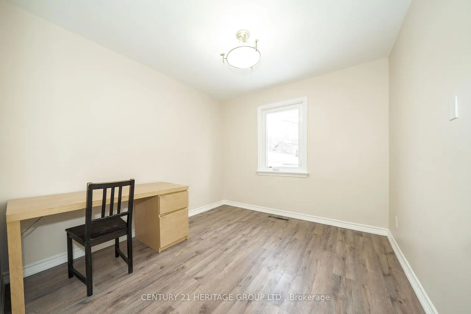 Additional image 6 of 215 Keele Street