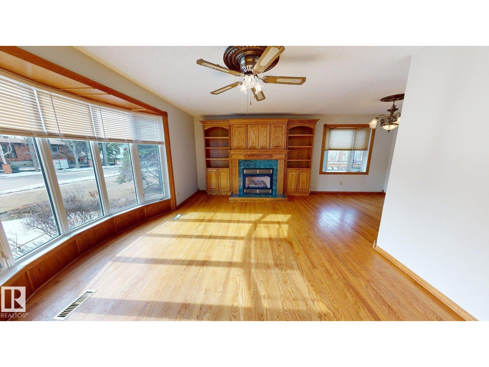 Additional image 3 of 363 Richfield Road NW, Edmonton, AB, T6K0K7