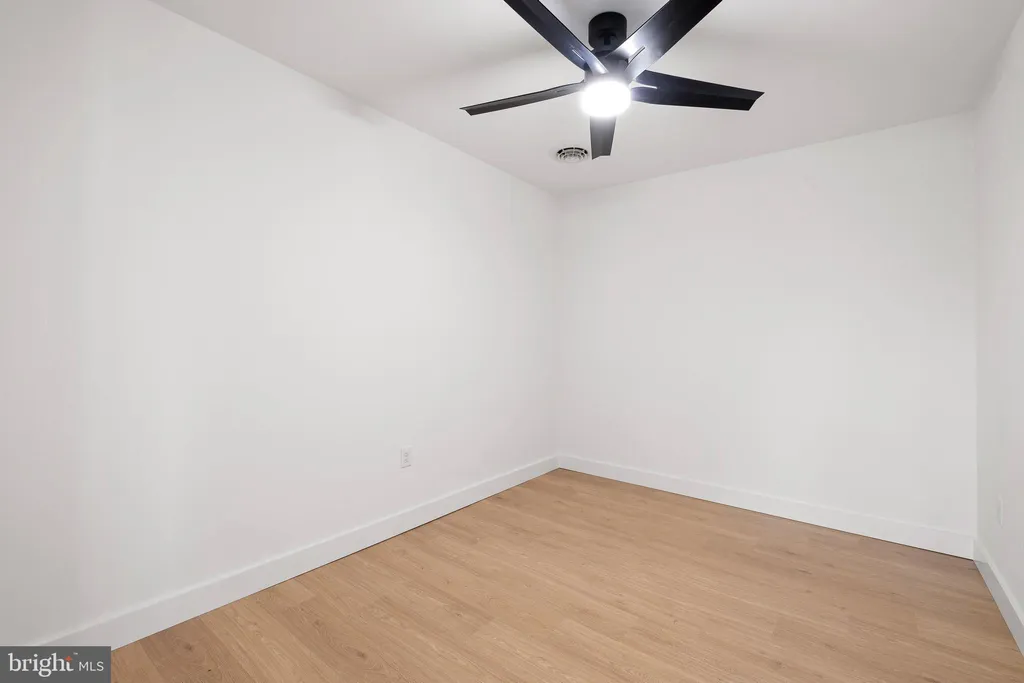 175 Edge Avenue, New Castle, DE 19720