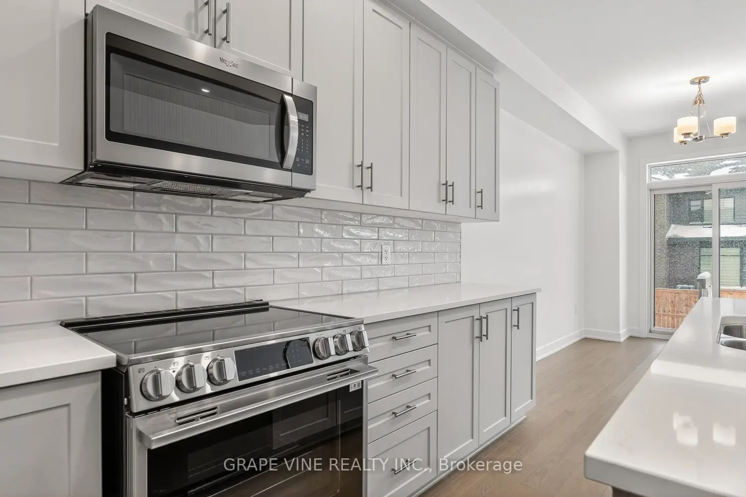 445 Haresfield Court photo 4
