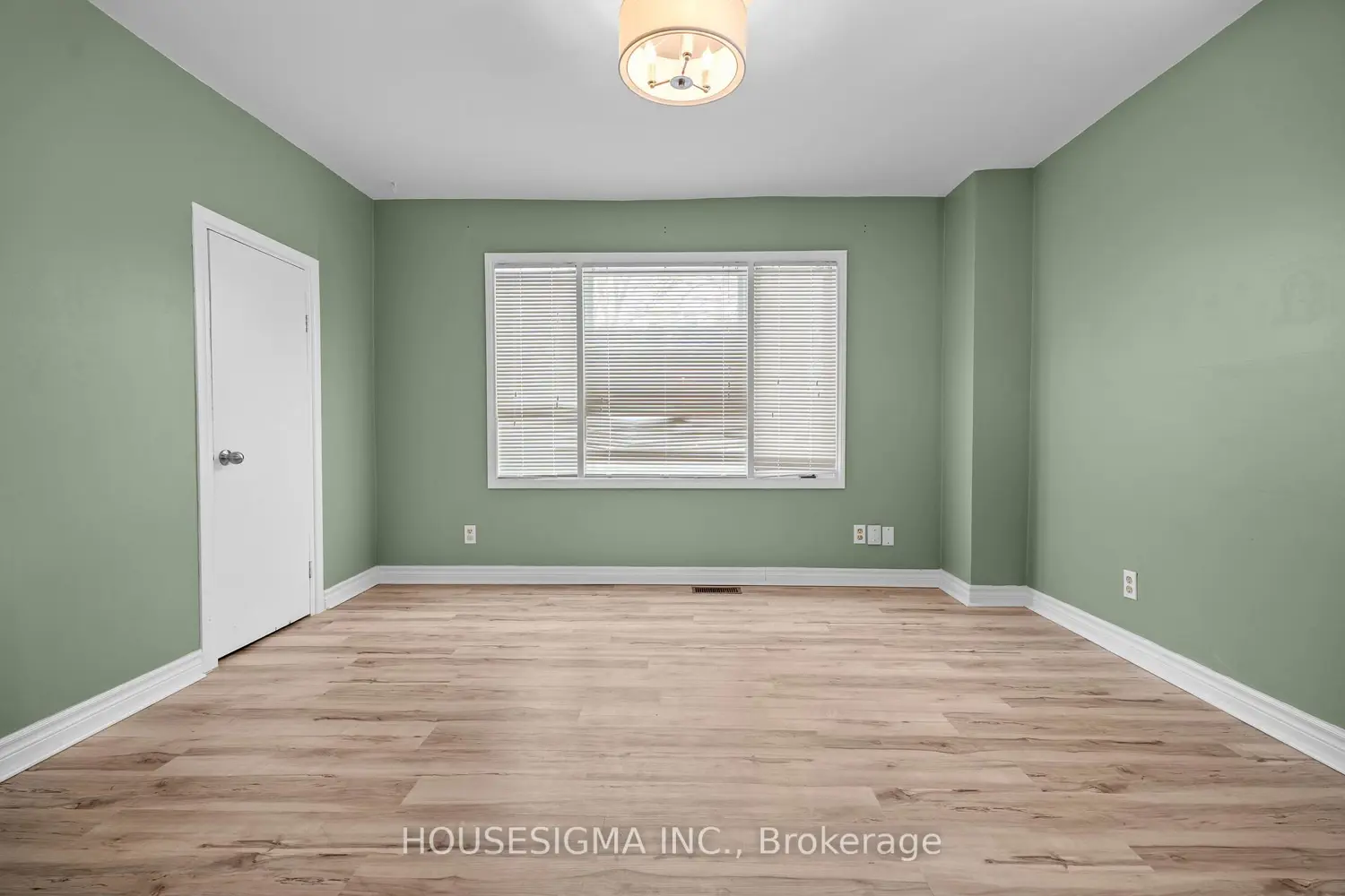 Additional image 8 of 16 Centre Street