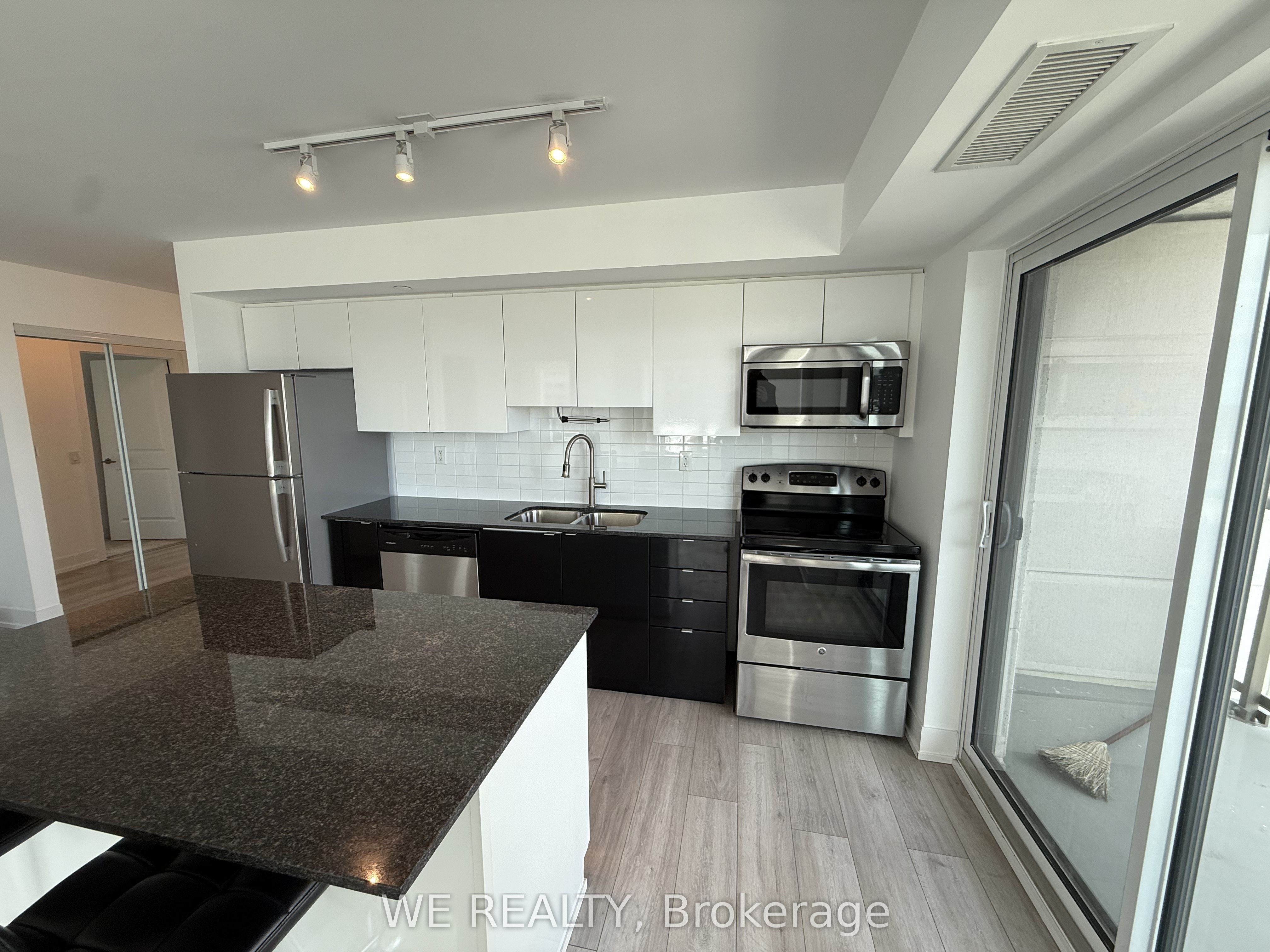 Additional image 3 of 604-1215 Bayly Street, Pickering, ON, L1W 1L7