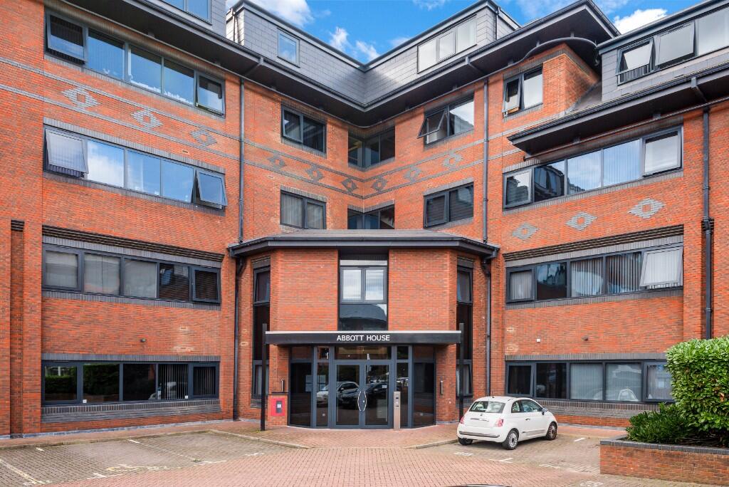 Abbott House, Everard Close, St. Albans, AL1