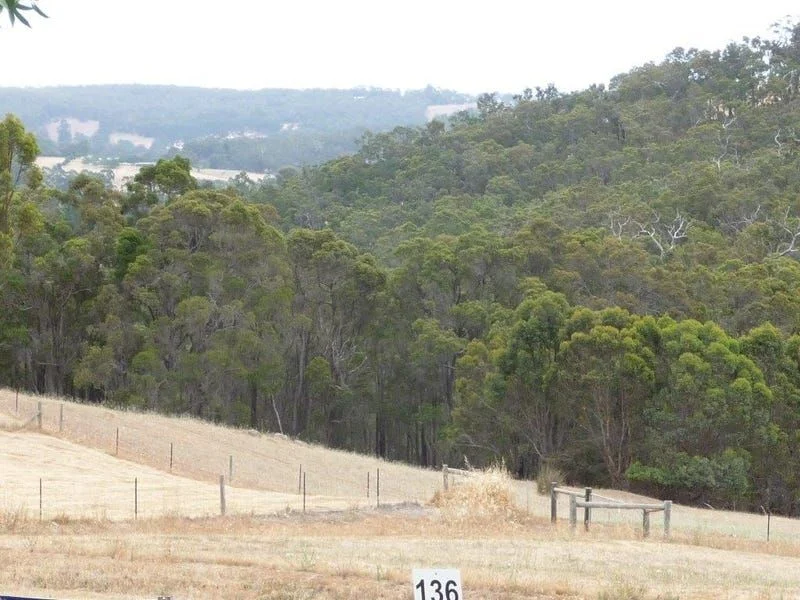 18 GOLDEN ASH RISE, Kangaroo Gully WA 6255