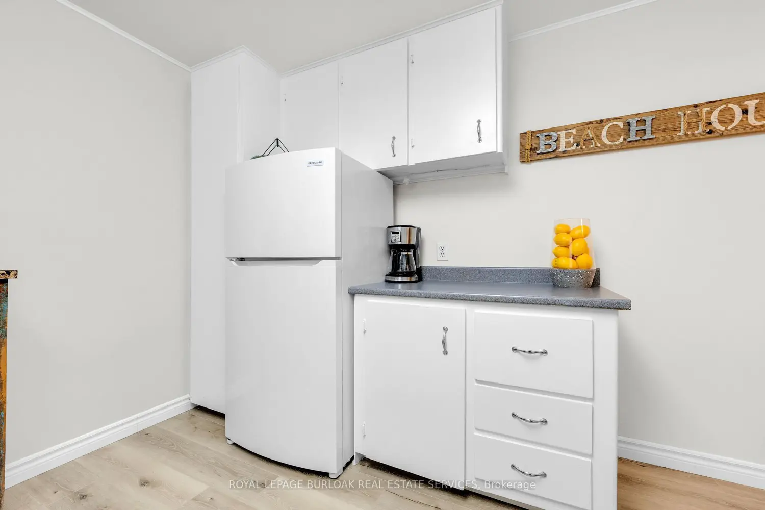 Additional image 18 of 1347 Lakeshore Road 24