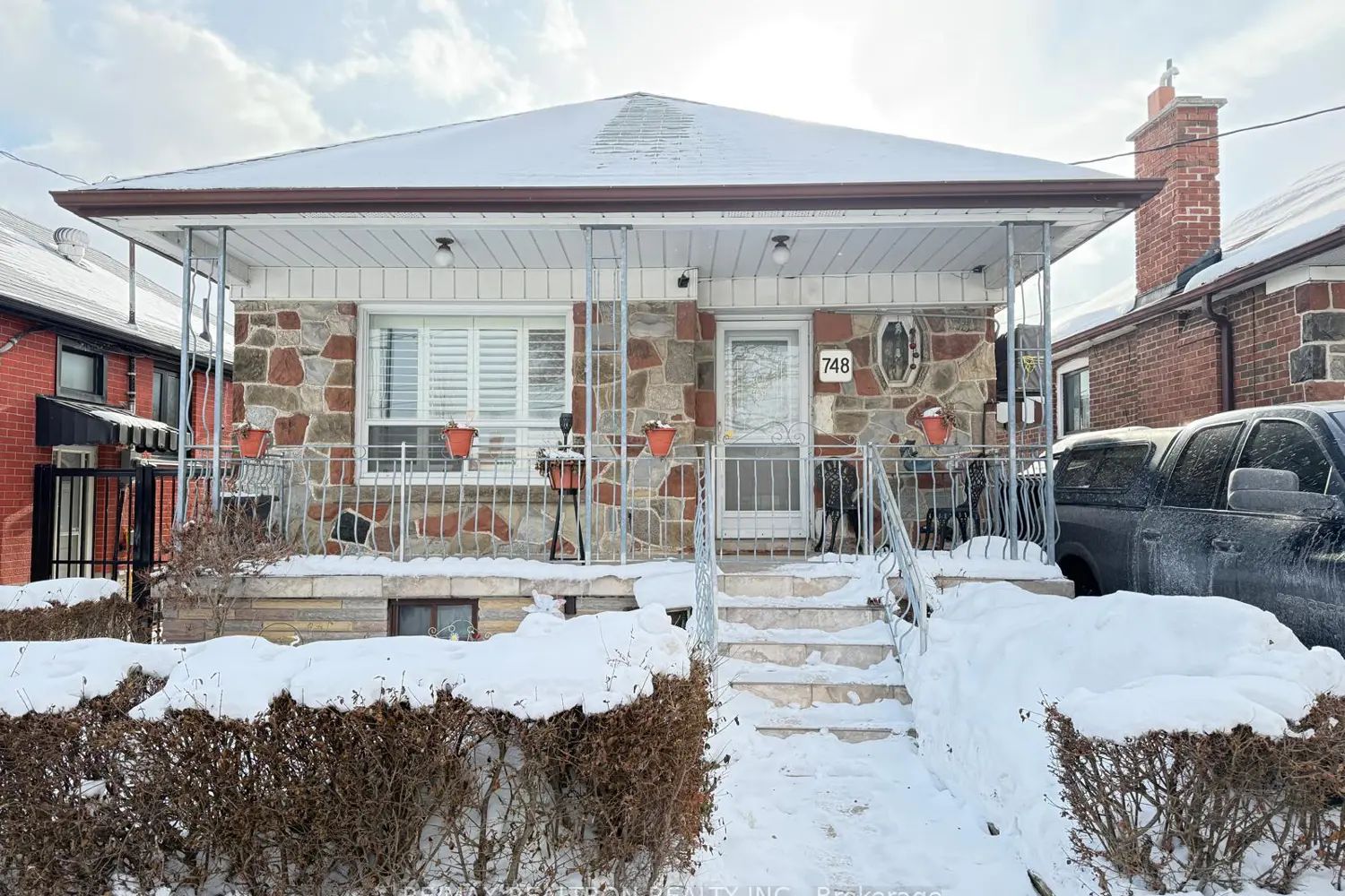 748 Vaughan Road
