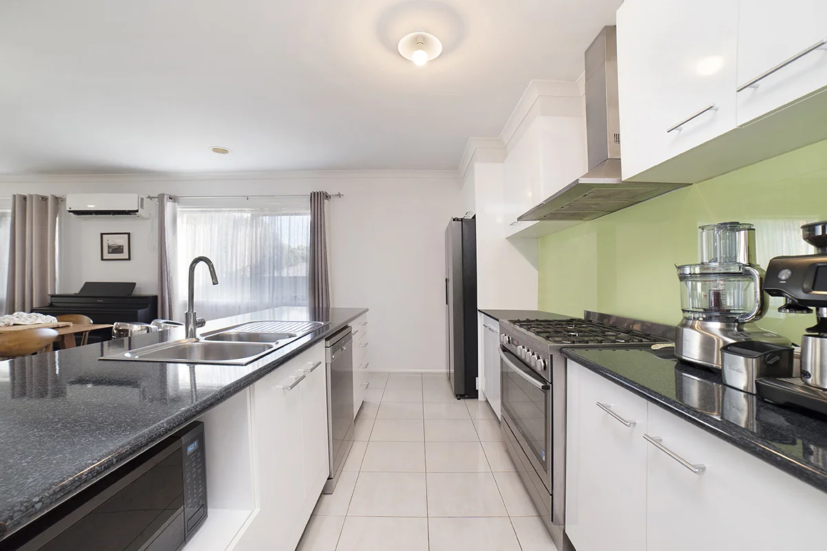 Additional image 2 of 7 School Court, Hamilton VIC 3300