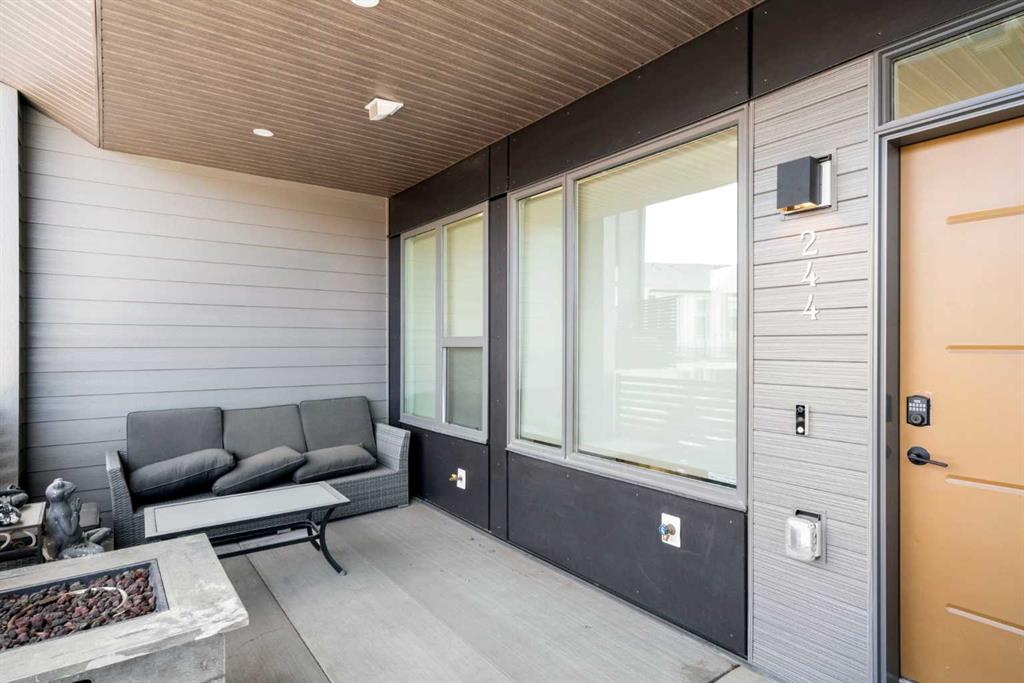 Additional image 2 of 244 Sovereign Common SW, Calgary, AB, T3C 3Y3