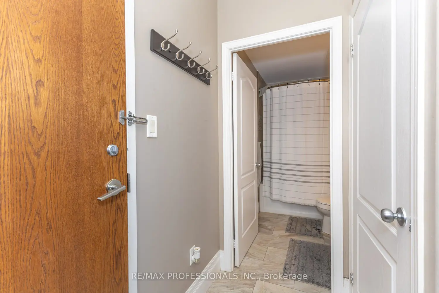 Additional image 6 of 2772 Keele Street 1004