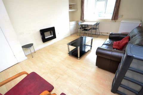Grenham Ave, Hulme, Manchester. 4HD. M15