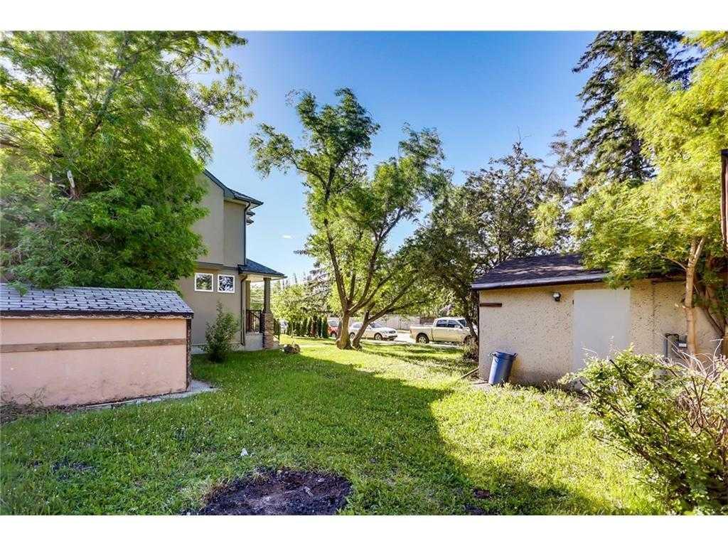 Additional image 4 of 102 18 Street NW, Calgary, AB, T2N 2G3