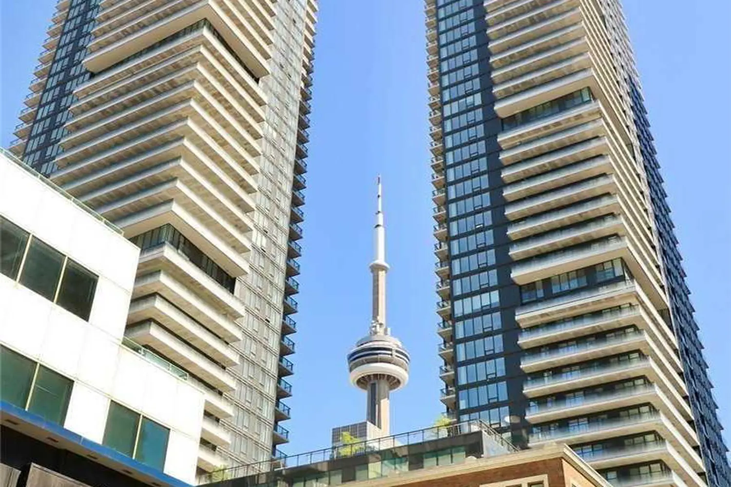 125 Blue Jays Way 4910
