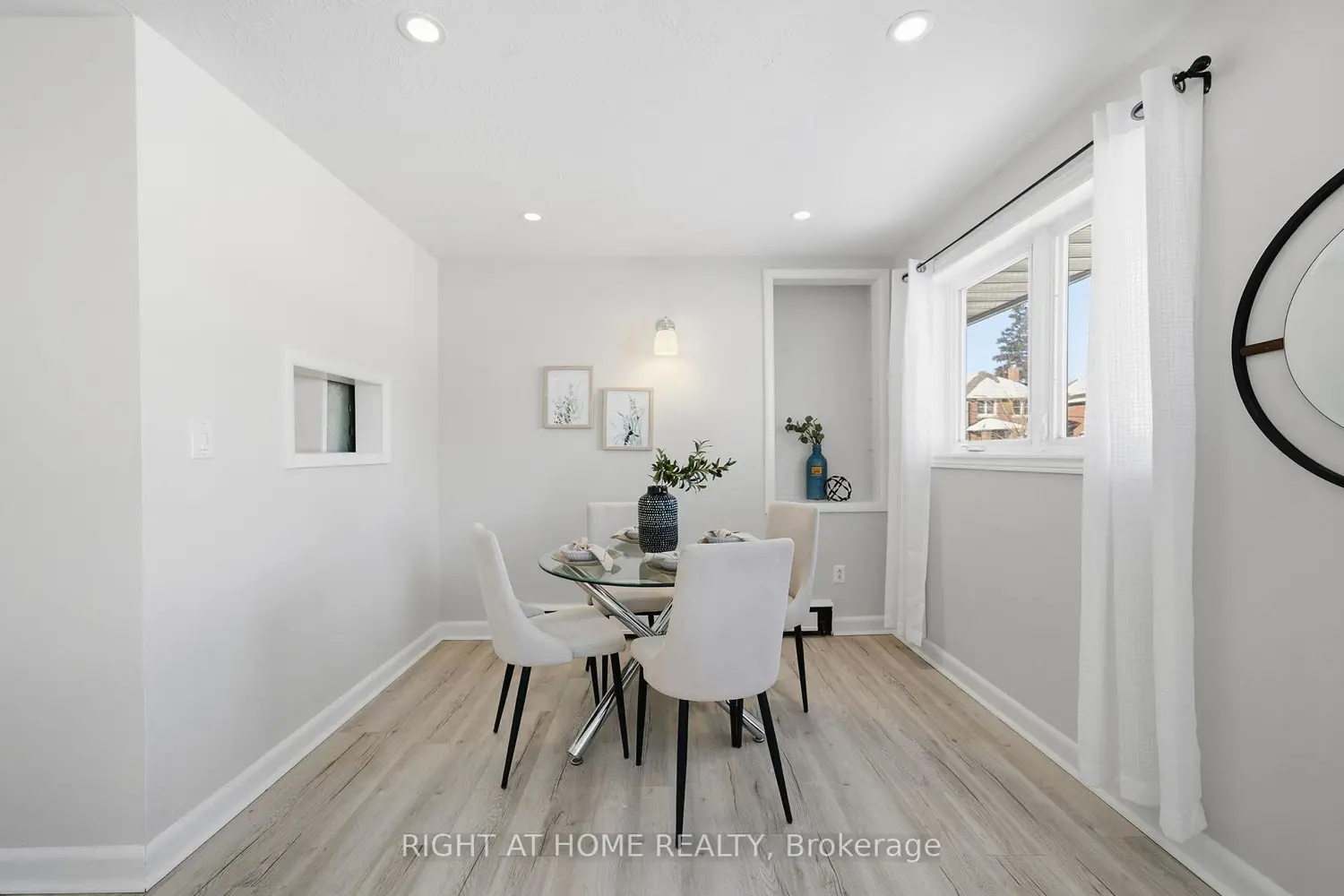 Additional image 6 of 708 Carnegie Avenue