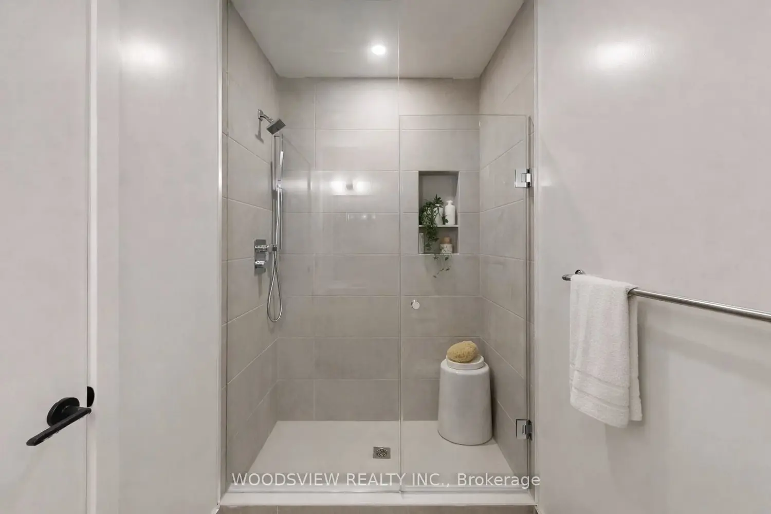 Additional image 7 of 2075 King Road 533