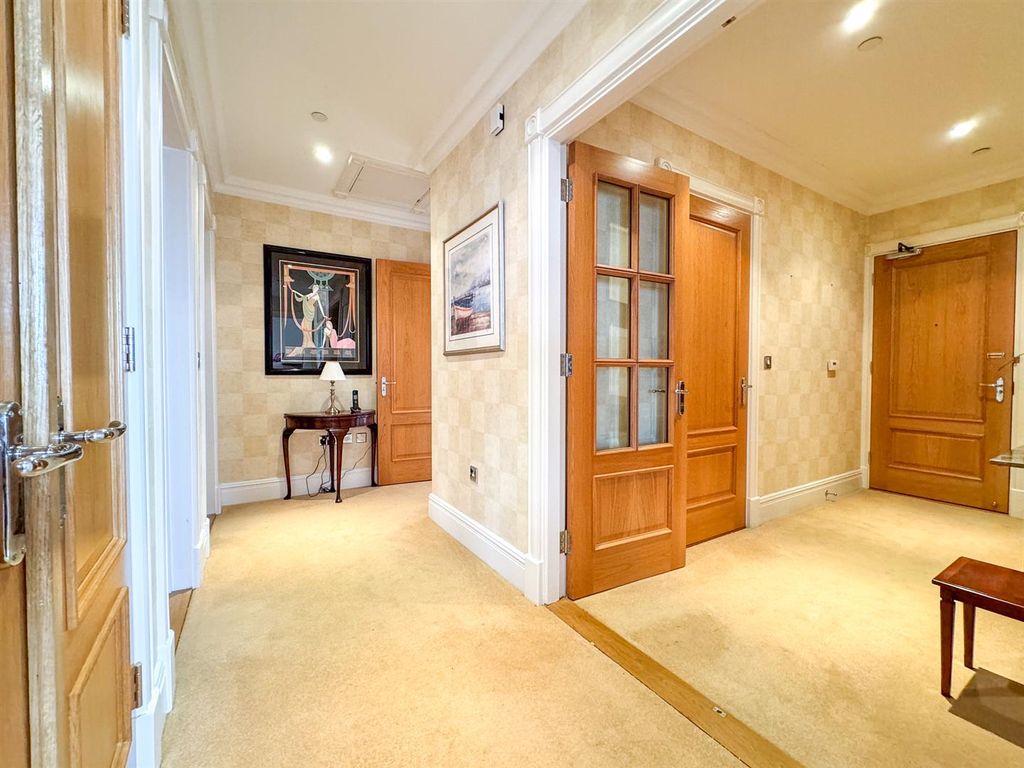 Additional image 7 of 2 bed flat for saleMajestic Apartments, King Edward Road, Onchan IM3