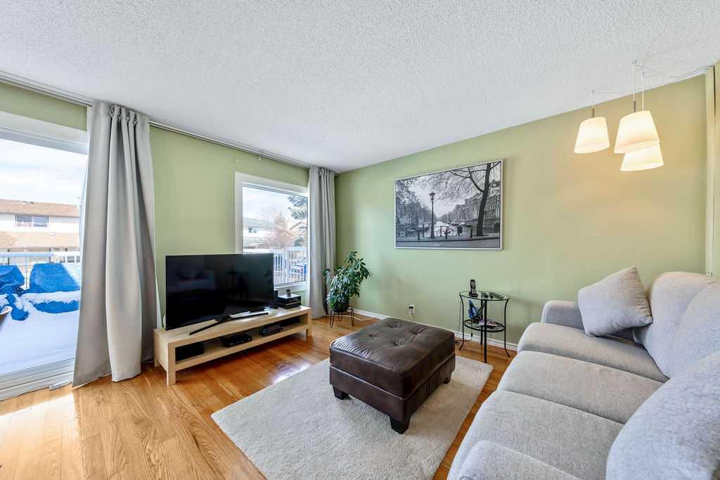 Additional image 3 of 50 Cedarwood Rise SW, Calgary, AB, T2W3H9