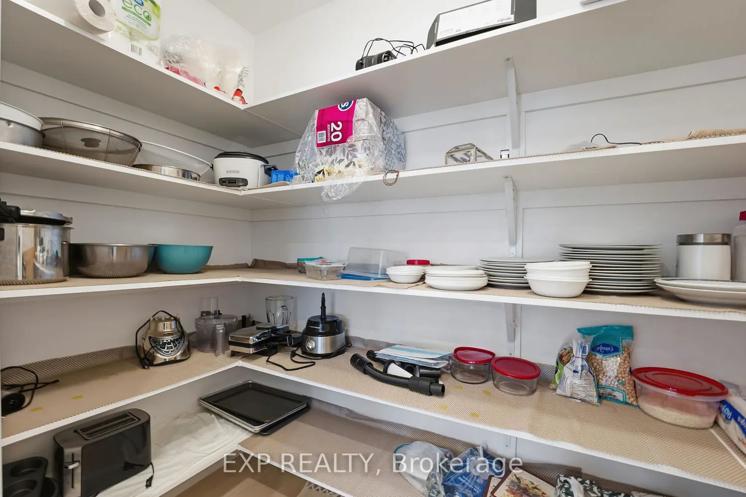 Additional image 9 of 522 Corretto Place