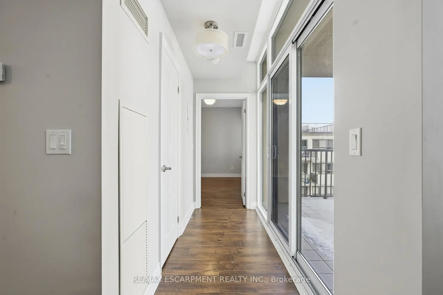 Additional image 10 of 399 Elizabeth Street 610