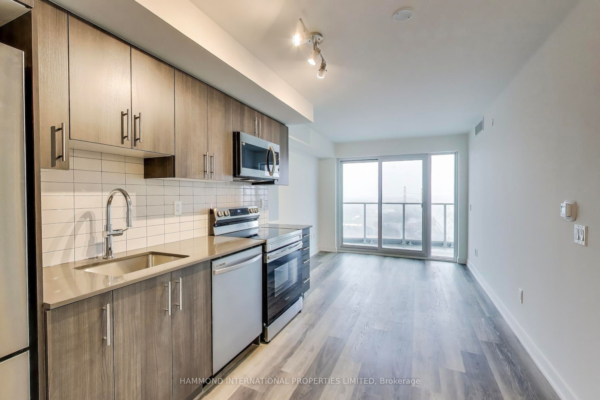 Additional image 5 of 1404-1010 Sandy Beach Road, Pickering, ON, L1W 0C7