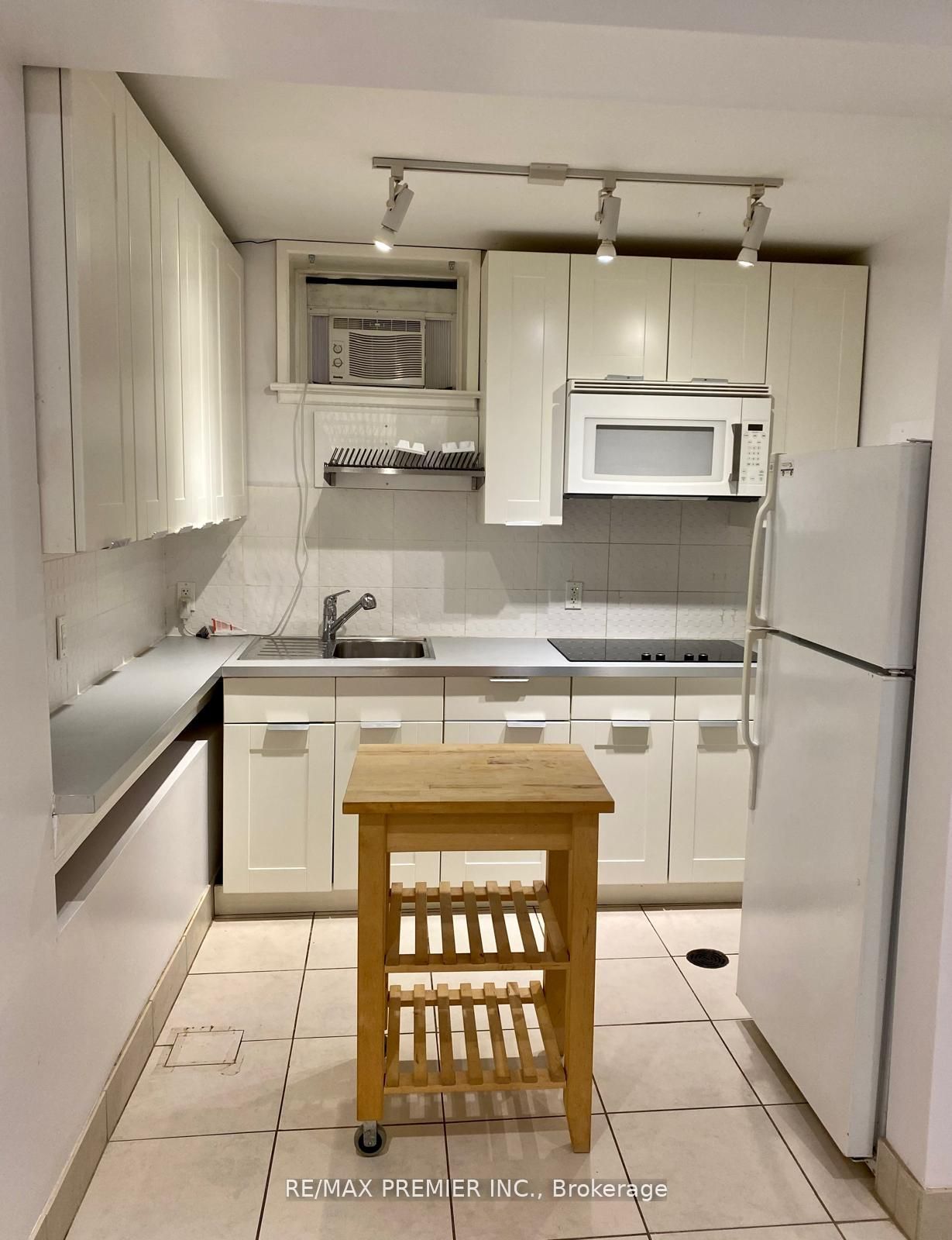 Additional image 2 of Lower-325 Willard Avenue, Toronto, ON, M6S 3R1